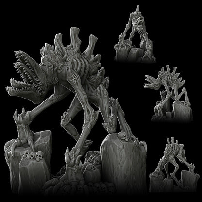 a bunch of alien figurines are shown in black and white